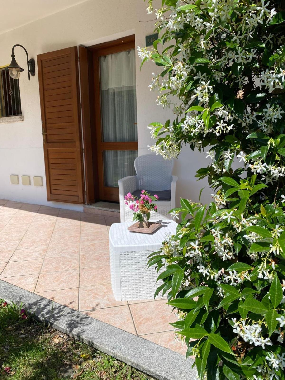 Hotel Cala Mirto Budoni Buitenkant foto