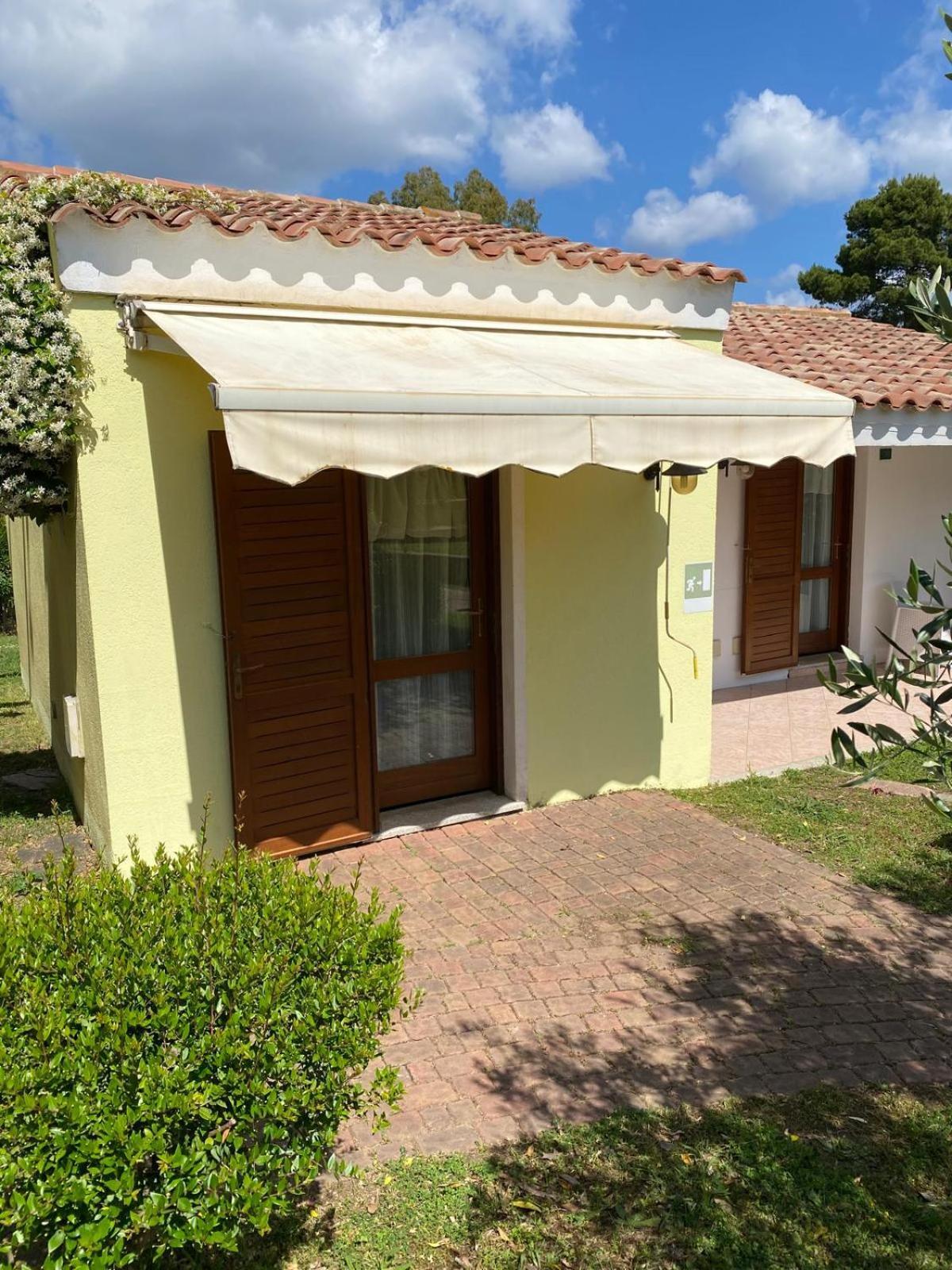 Hotel Cala Mirto Budoni Buitenkant foto